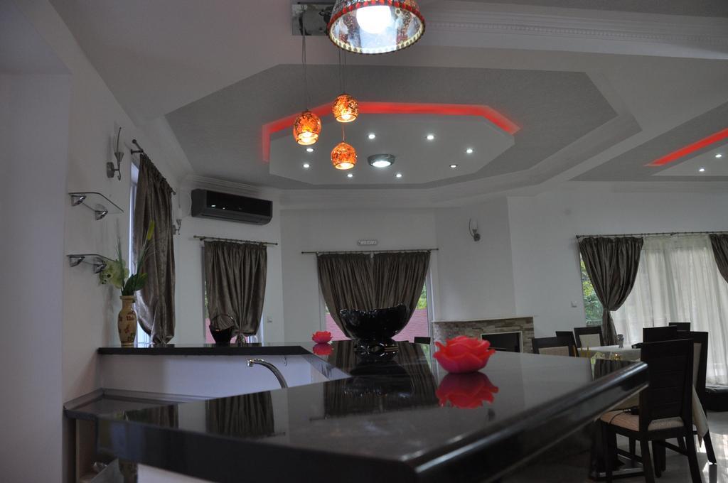 קבדרצי Villa Bella Boutique Hotel מראה חיצוני תמונה